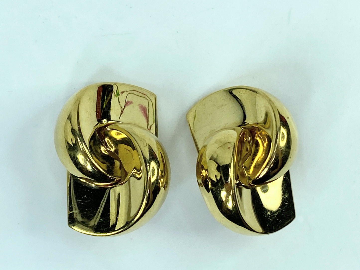 Vintage CHRISTIAN DIOR Signed Gold Plated CD Logo Clip On Earrings GS659