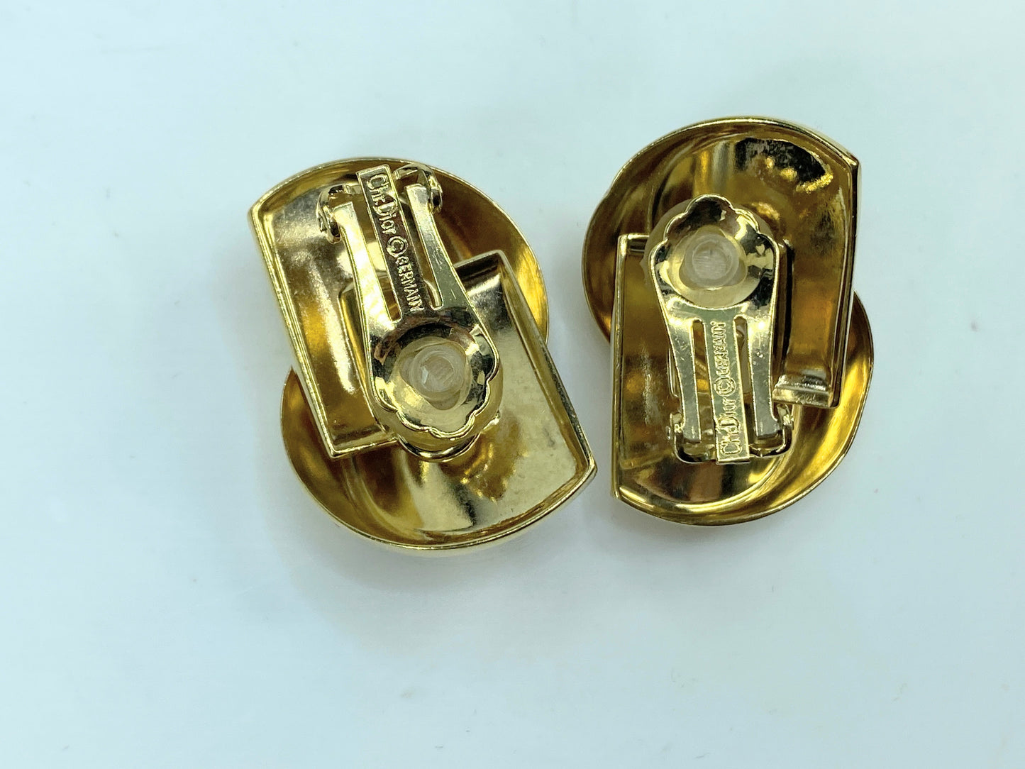 Vintage CHRISTIAN DIOR Signed Gold Plated CD Logo Clip On Earrings GS659