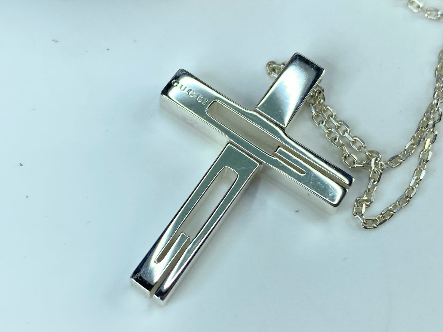 Vintage GUCCI sterling silver cut-out Cross pendant necklace 19" 11.4g Bag GS662