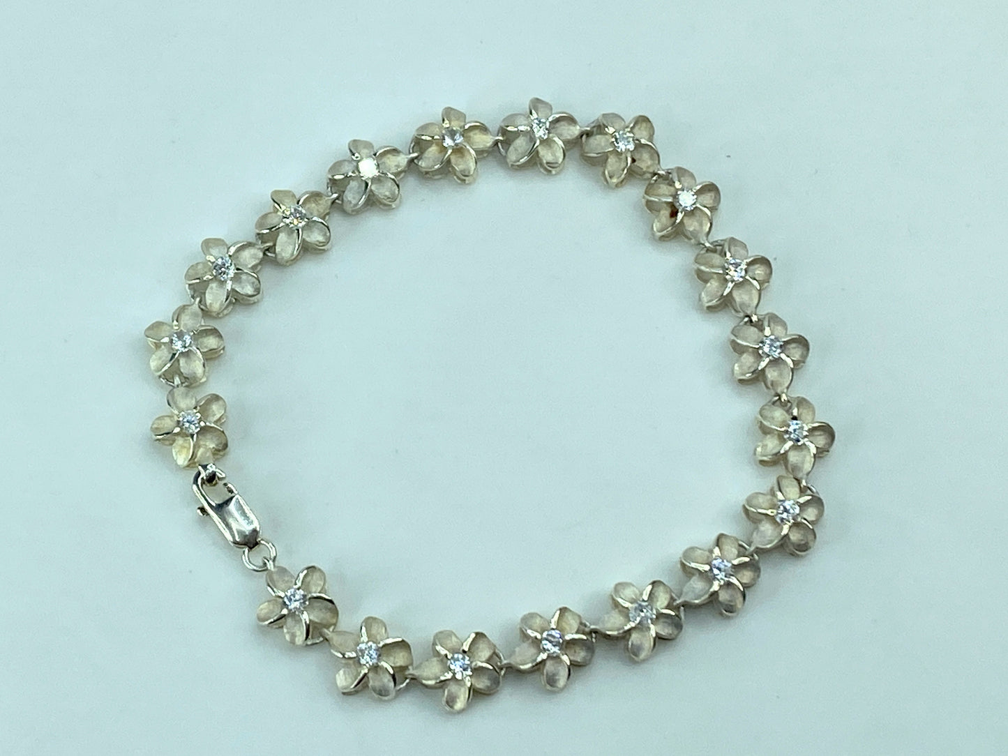 Hawaiian Sterling Silver Crystal Plumeria Flower link bracelet 7.25“ 9.6g JR697