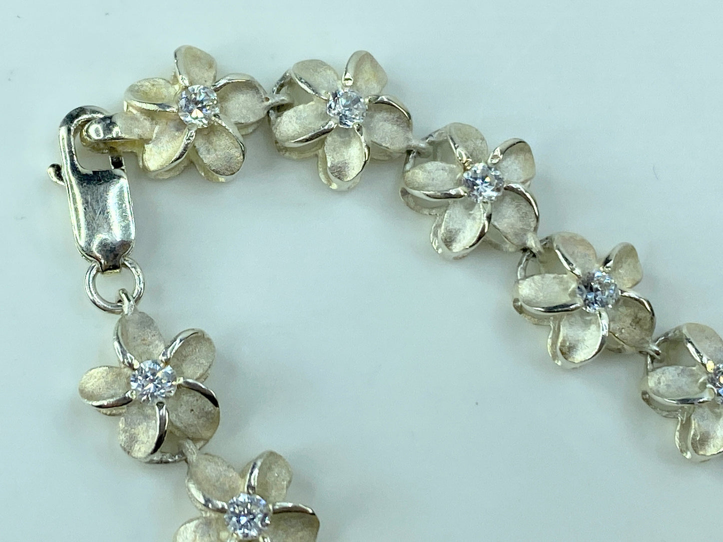 Hawaiian Sterling Silver Crystal Plumeria Flower link bracelet 7.25“ 9.6g JR697