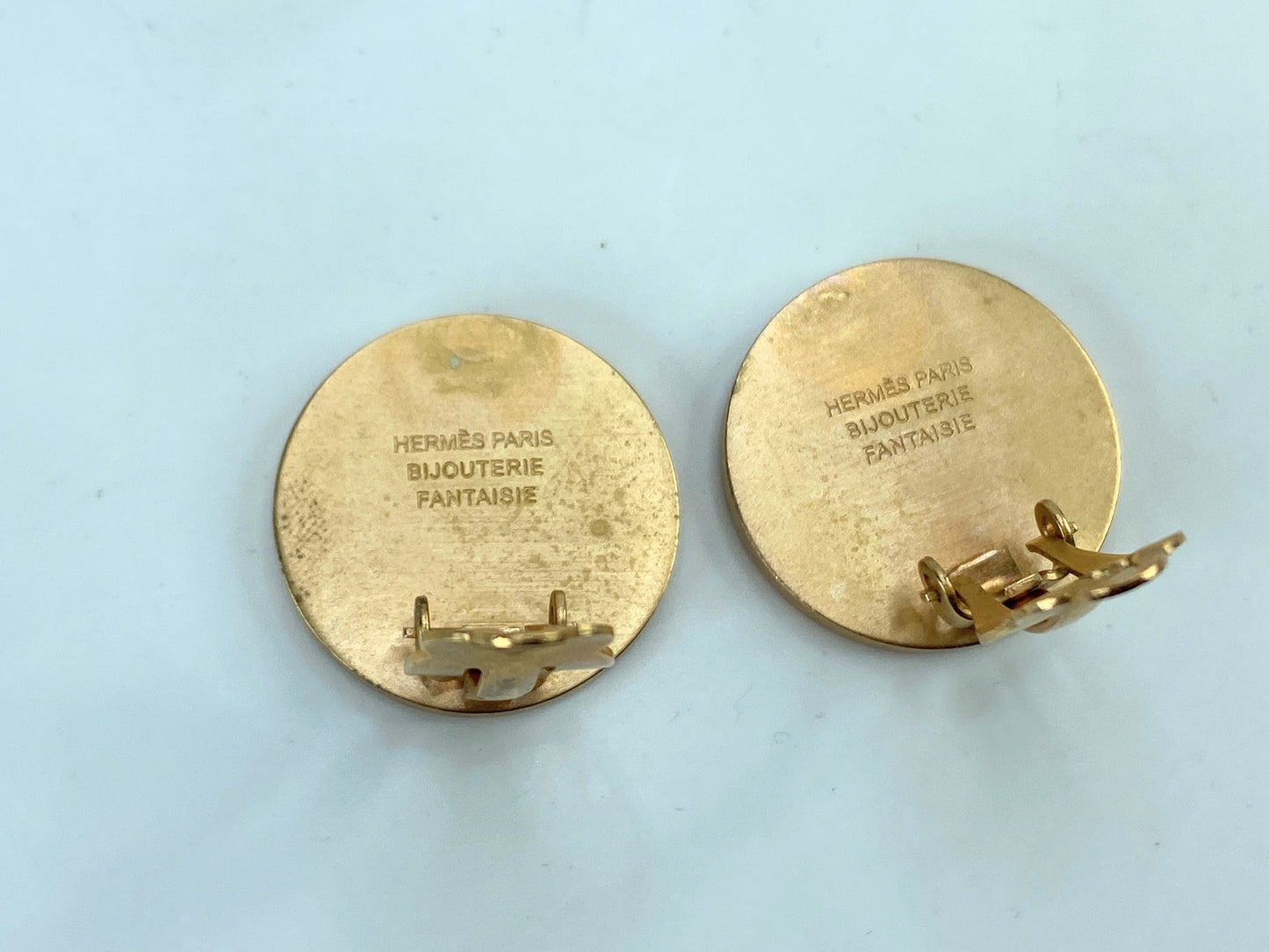 Vintage Hermes Clou de Selle Mother of Pearl Clip-on Earrings in box GS664