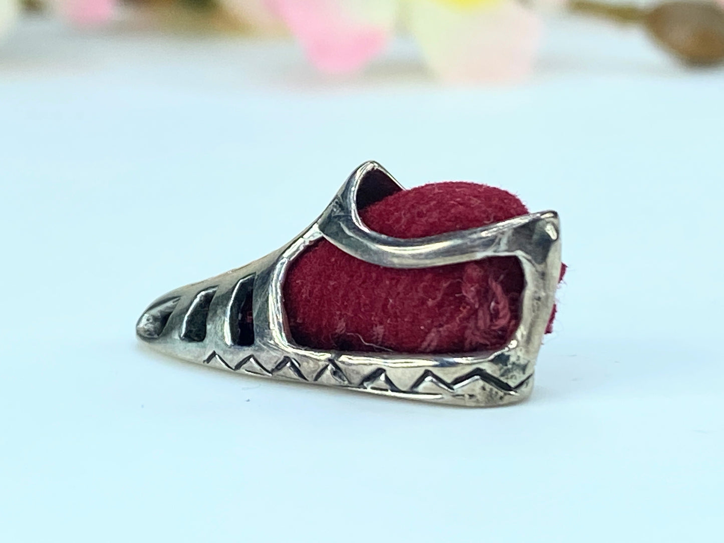 Sweet Novelty sterling silver 925 miniature shoe sandal pin cushion A128