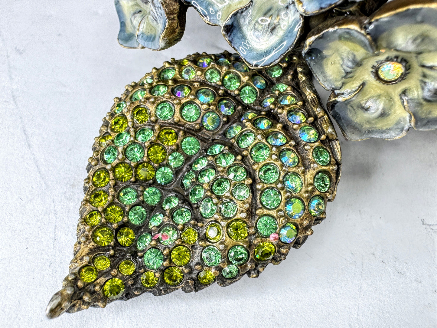 Vintage Jay Strongwater Hydrangea Bee Jeweled Enamel Display SS389