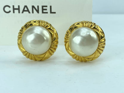 Vintage c1990 CHANEL Earrings Faux Pearl Vintage GP Gold clip on earrings GS667