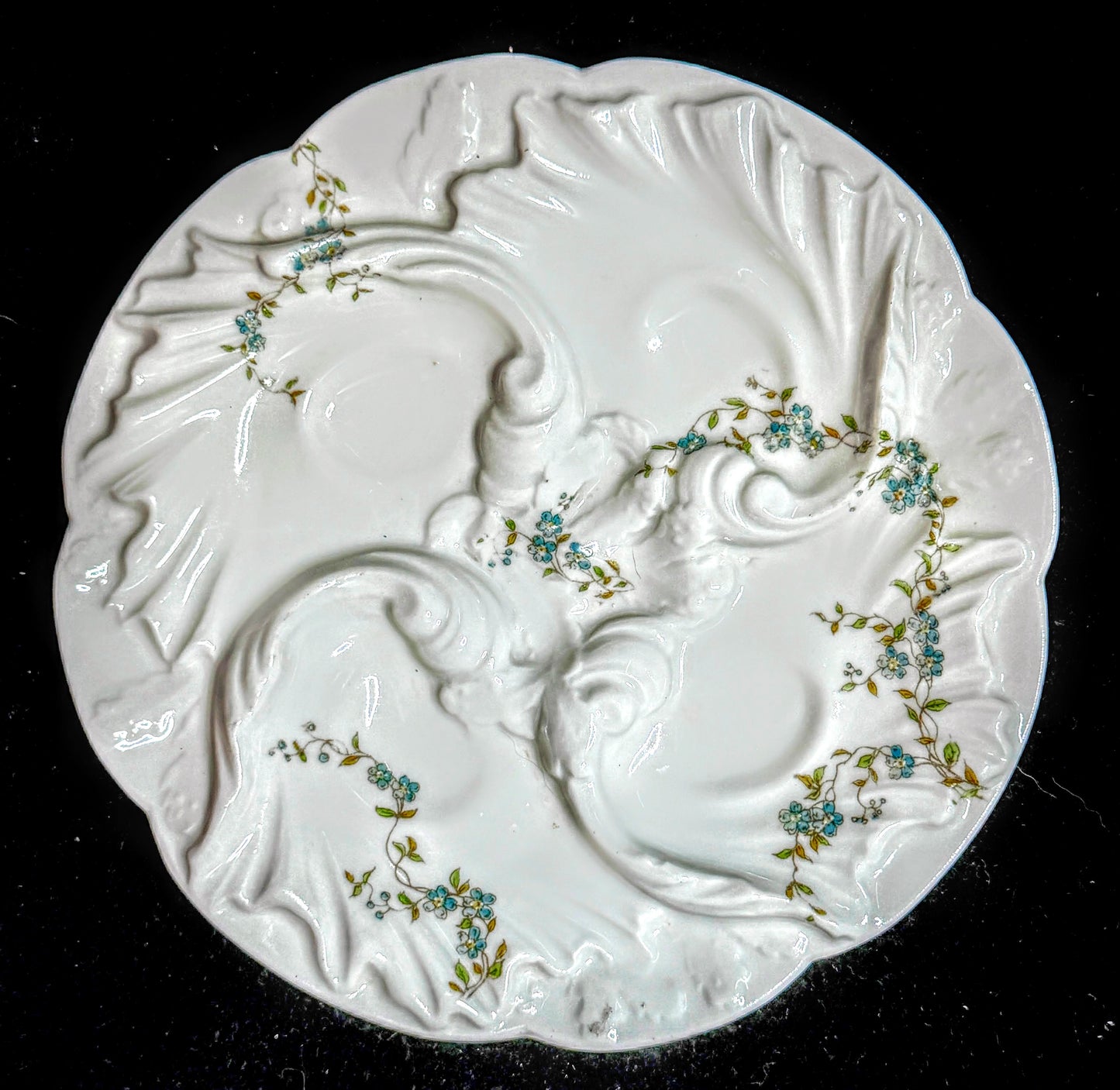 Antique Rosenthal Selb Bavaria Oyster Plate Floral Relief 7.5” A944
