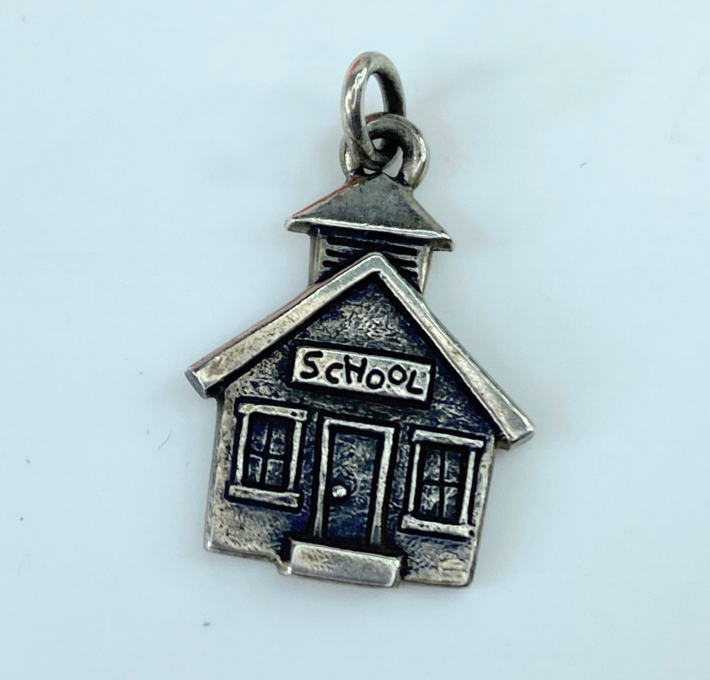 James Avery Sterling Silver School House Charm Retired 2.1g 7/8" JR0002