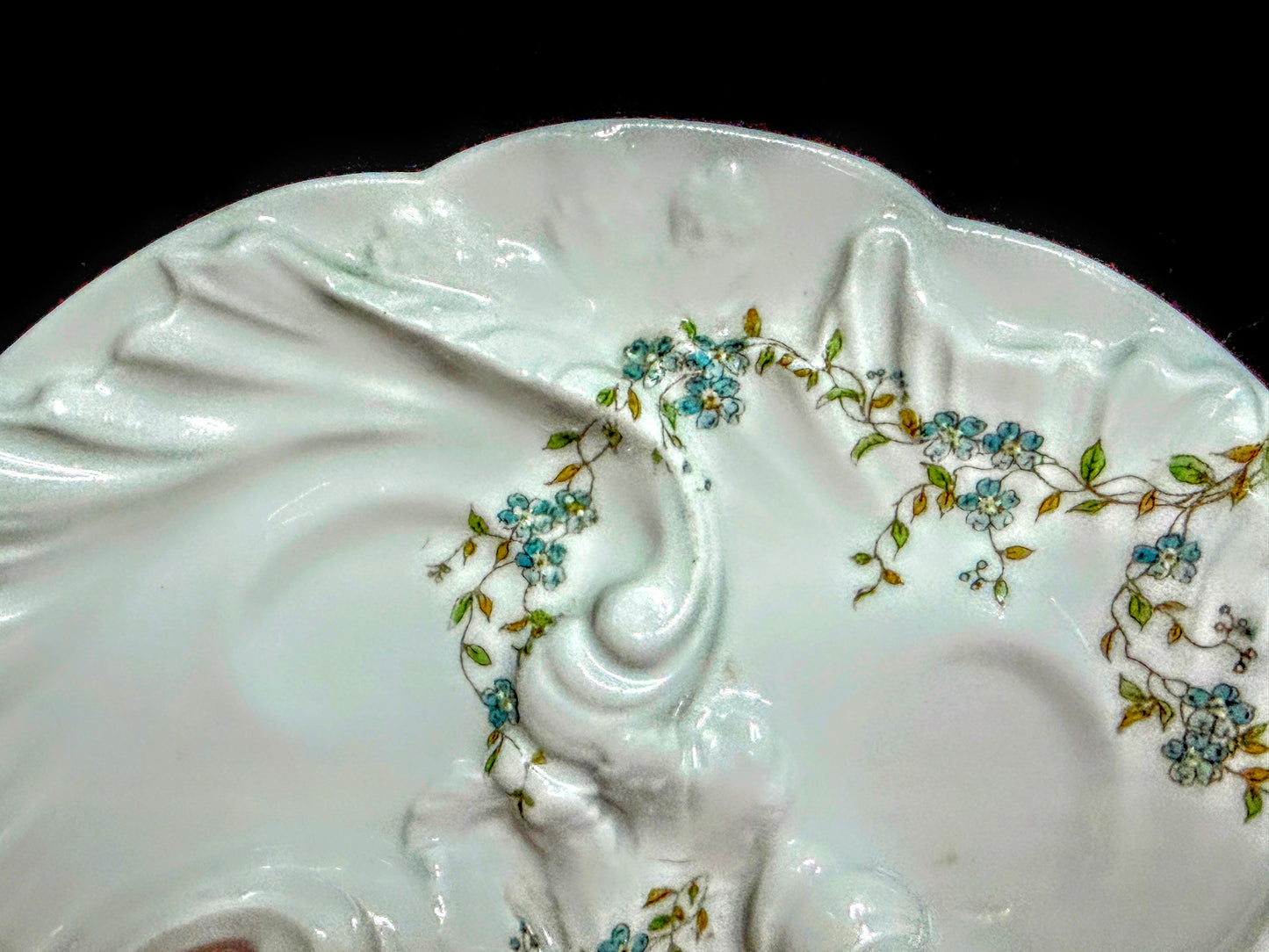 Antique Rosenthal Selb Bavaria Oyster Plate Floral Relief 7.5” A944