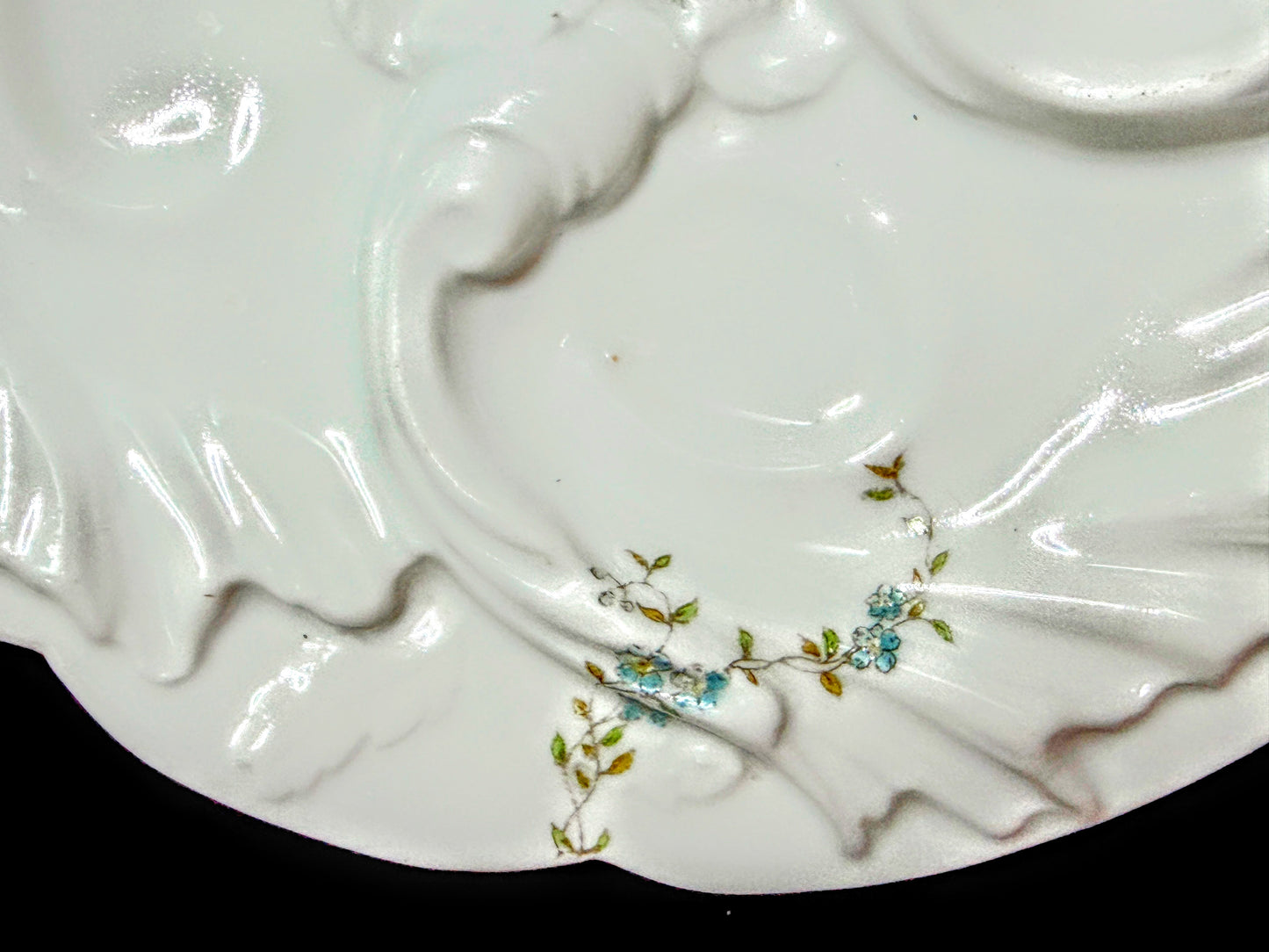 Antique Rosenthal Selb Bavaria Oyster Plate Floral Relief 7.5” A944