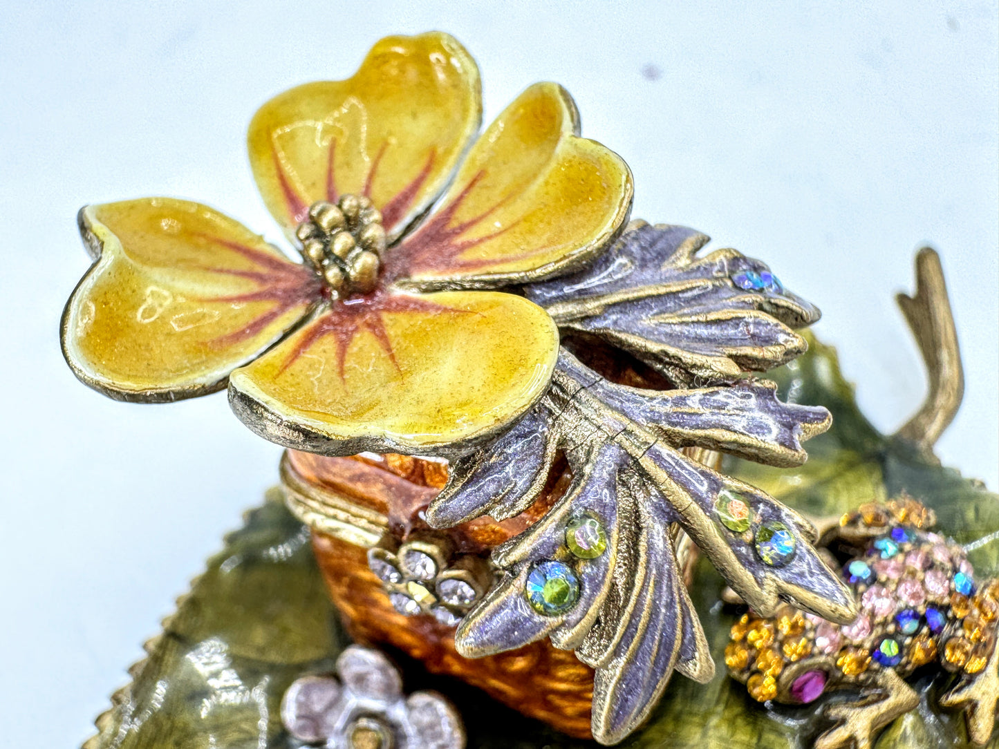 Vintage Jay Strongwater Frog Leaf Flower Jeweled Enameled Keepsake Box SS386