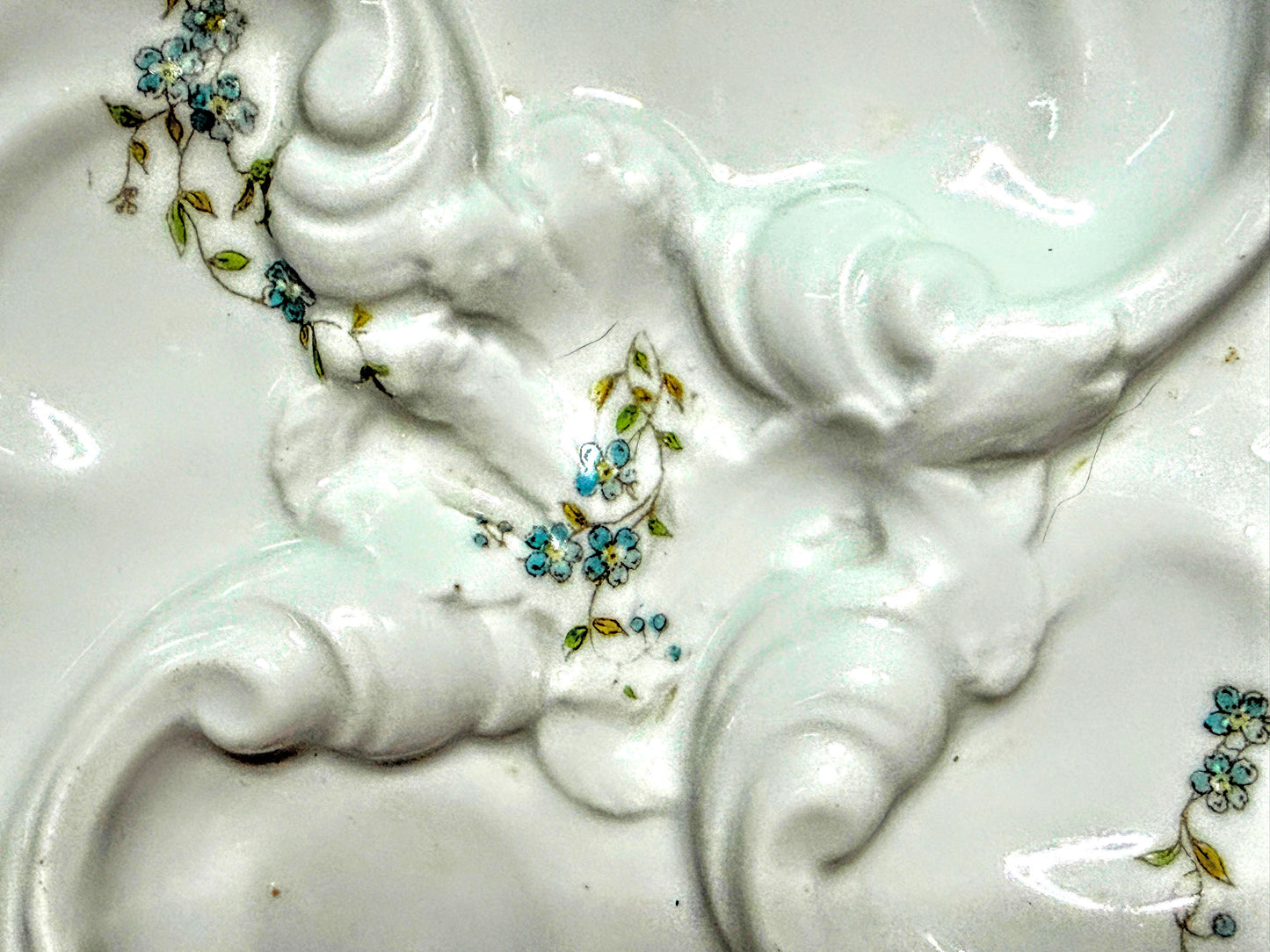 Antique Rosenthal Selb Bavaria Oyster Plate Floral Relief 7.5” A944