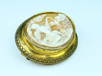 Antique Cameo Brooch, 14k Yellow Gold vacant locket 32.7g 2.4"x2"x0.6"