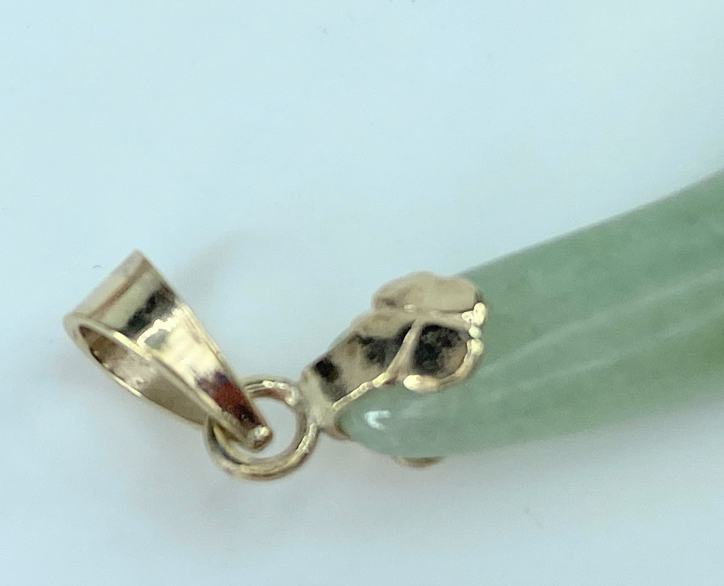 14K yellow gold 11.2ct Jadeite Eggplant Pendant 5.7g 1 1/4" 5.45mm JR0003