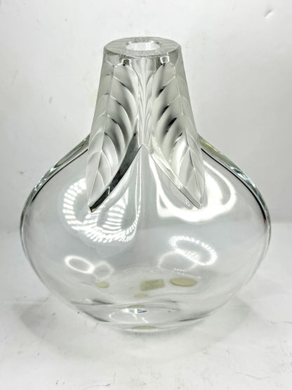 Art GlassVintage Lalique France Frosted Crystal Osumi Leaf Vase mint A984
