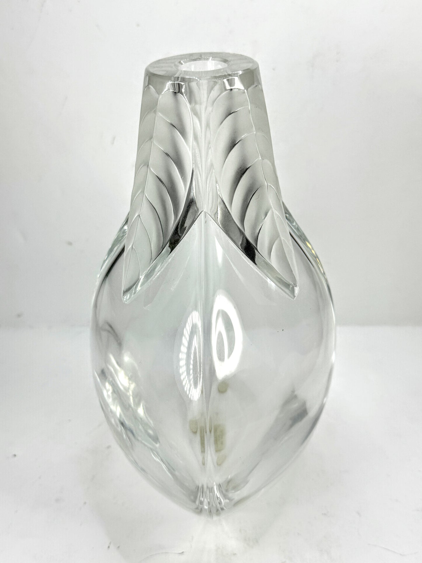 Art GlassVintage Lalique France Frosted Crystal Osumi Leaf Vase mint A984