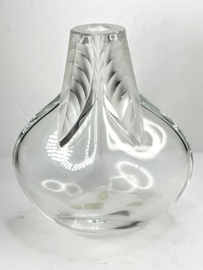 Art GlassVintage Lalique France Frosted Crystal Osumi Leaf Vase mint A984