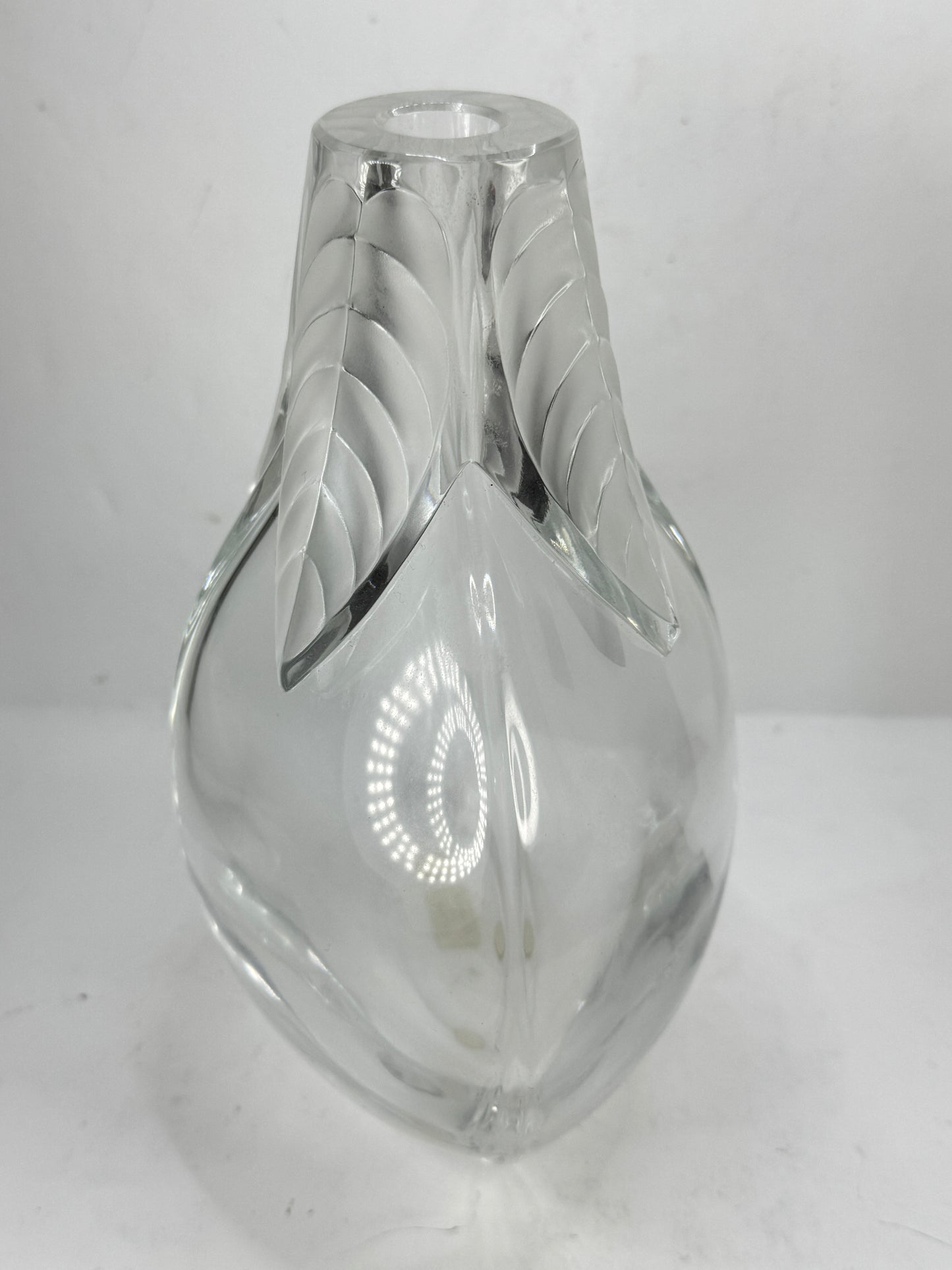 Art GlassVintage Lalique France Frosted Crystal Osumi Leaf Vase mint A984