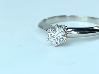 Tiffany & Co. 0.4ct H/VS1 Round Brilliant Cut Diamond Engagement Ring JR0007