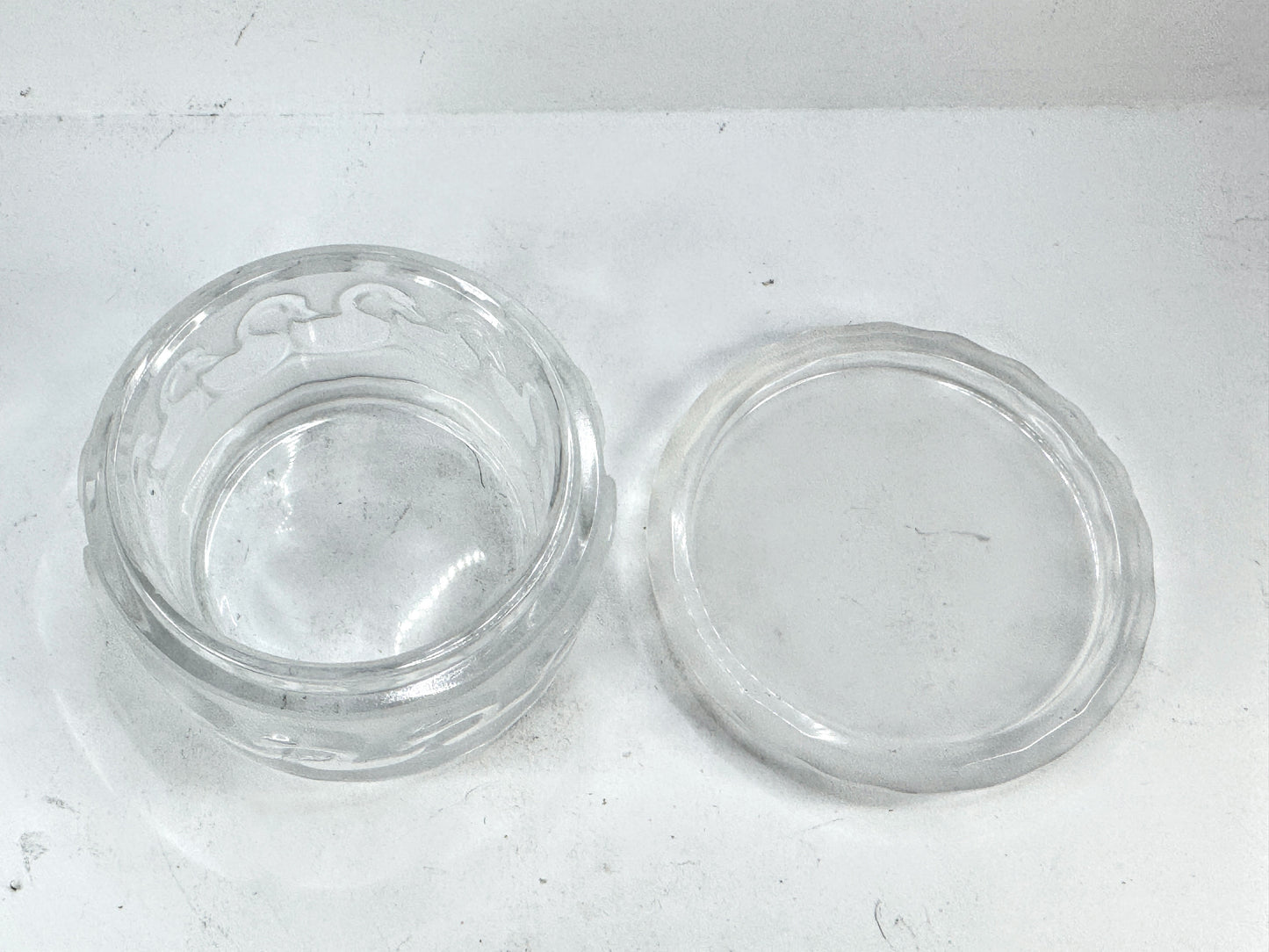 Vintage Lalique France Frosted Crystal Swan Dresser Trinket Box A987