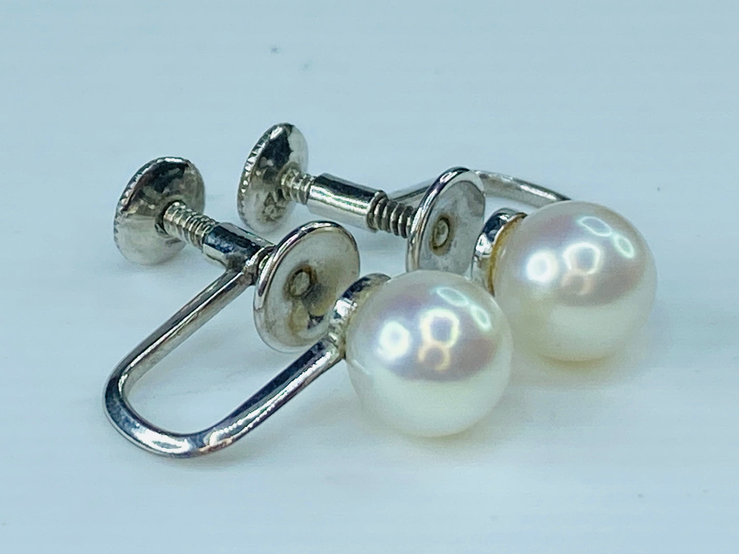 c1970 Mikimoto 7.35mm Akoya Cultured Pearl 9K gold screw on earrings 3.0g JR8599