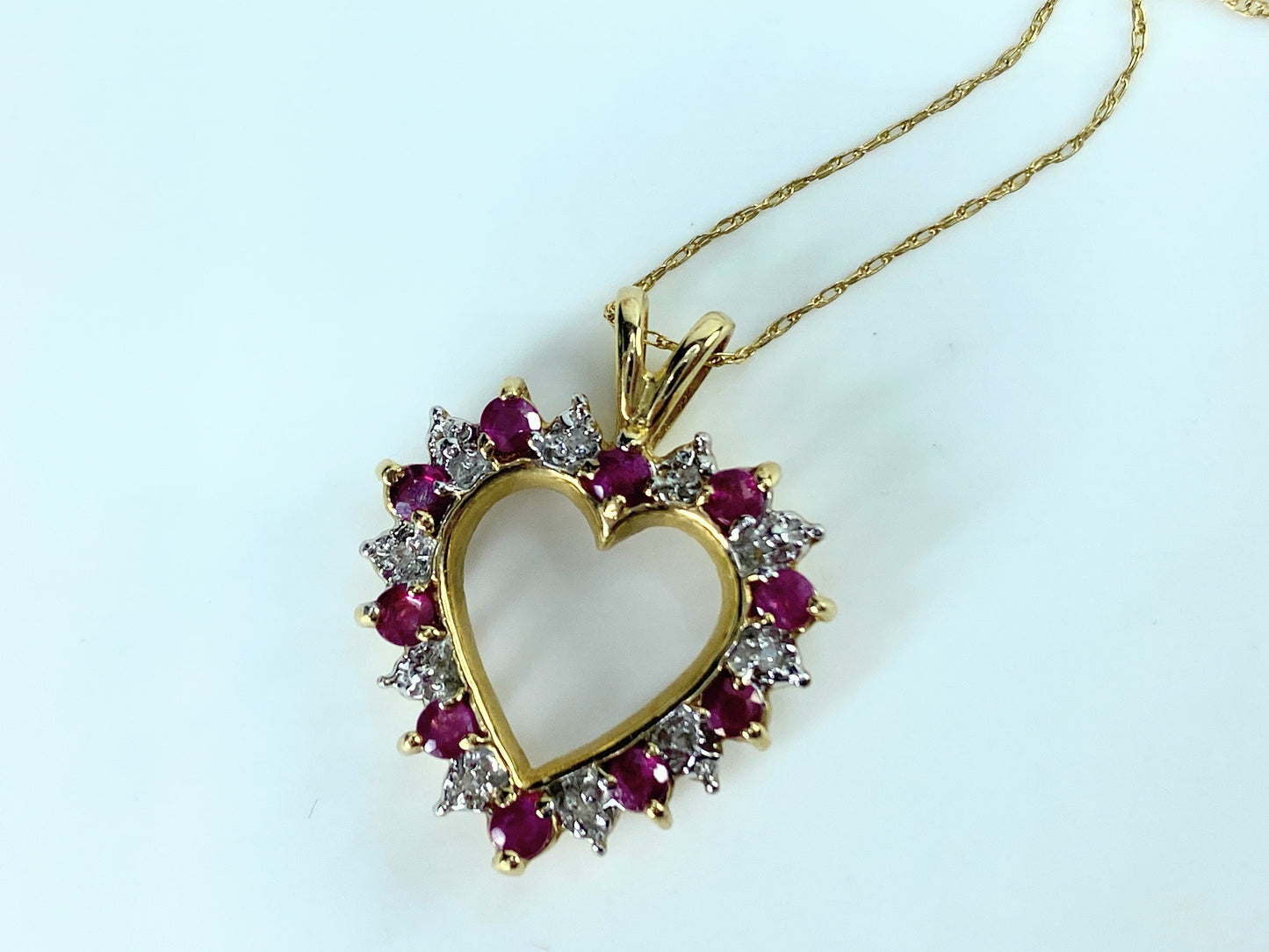 10K yellow gold 0.3ct Ruby Diamond accent Heart pendant necklace 18" 3g JR09