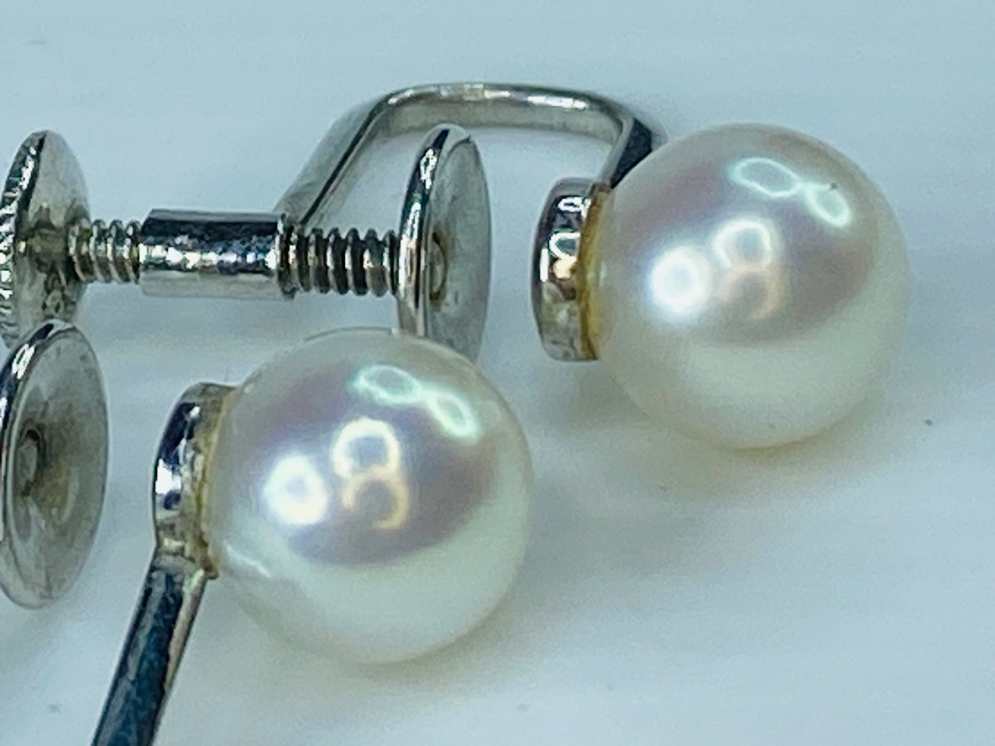 c1970 Mikimoto 7.35mm Akoya Cultured Pearl 9K gold screw on earrings 3.0g JR8599