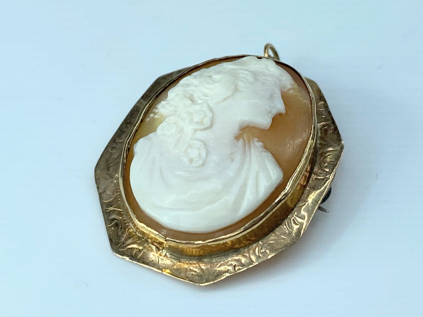 14K yellow gold Victorian Cameo Brooch in Rose Gold 1 3/8" 7.4g JR0013