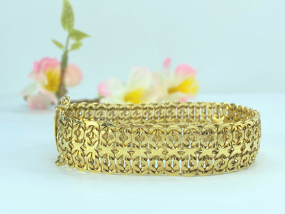 Designer 18K yellow gold Fancy pattern bracelet JR9274