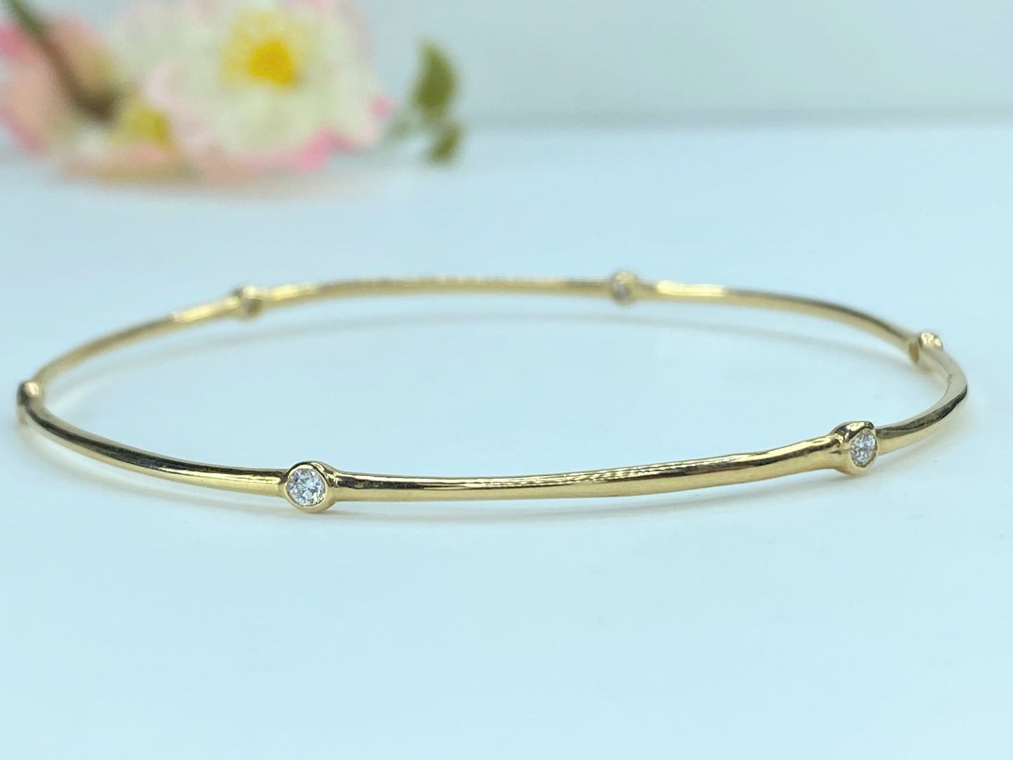 Bezel-Set 0.25ct diamond Bangle Bracelet 14K yellow gold JR9296