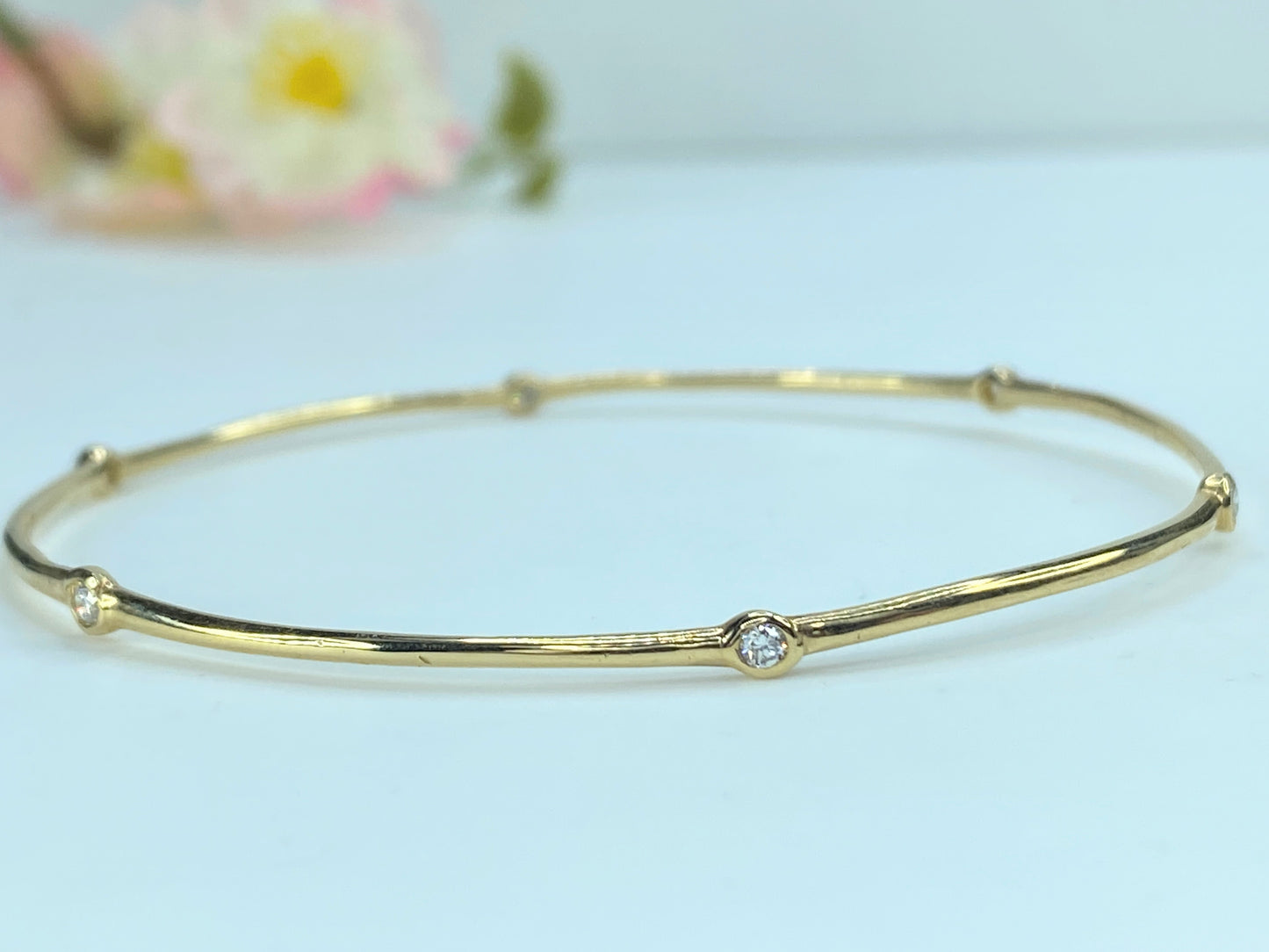 Bezel-Set 0.25ct diamond Bangle Bracelet 14K yellow gold JR9296