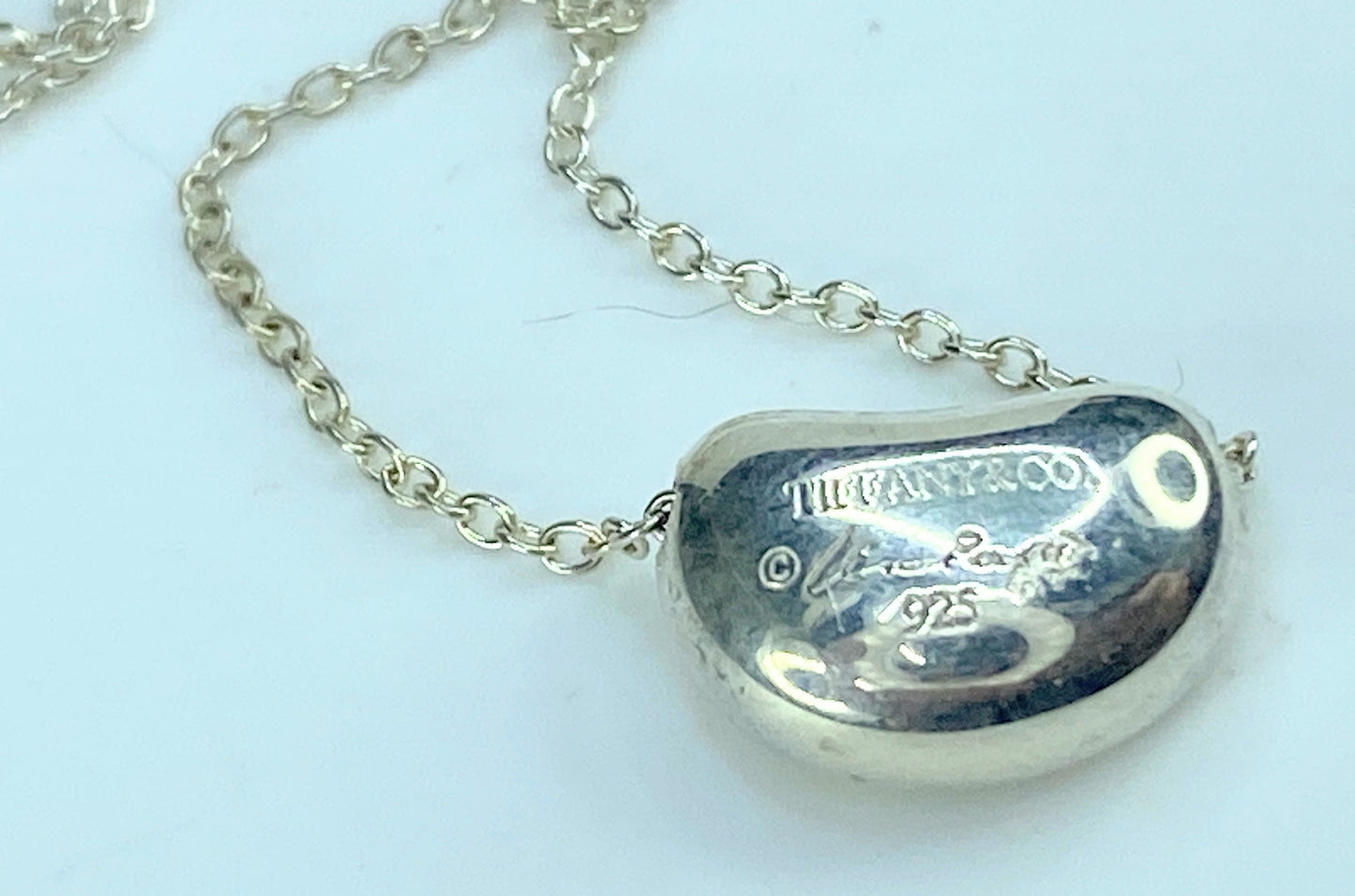 Tiffany & Co. Elsa Peretti Vintage 11 mm Bean Pendant in Sterling Silver JR9512