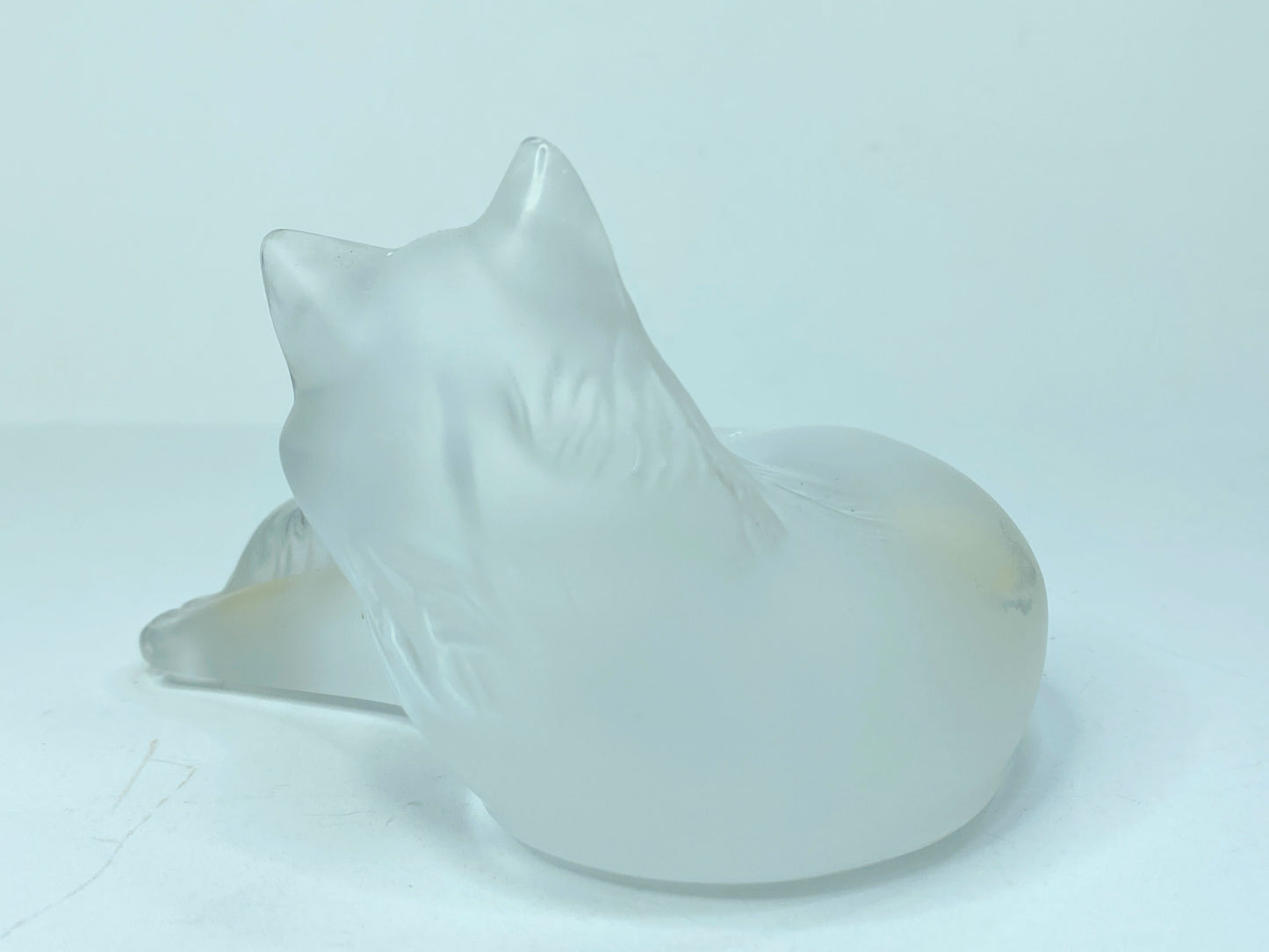 Lalique ''Happy Cat'' Crystal Figurine 3.5''. Frosted A519