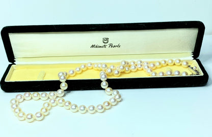 Mikimoto 7.6mm Akoya cultured Pearl 14 Karat c1970's necklace