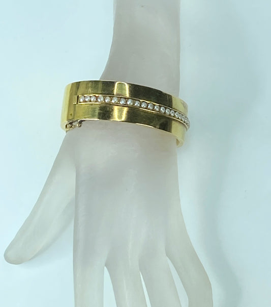 14K Gold cultured Pearl Hinged Bangle Bracelet Art Deco Period JR1172
