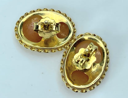 14K yellow gold Shell Cameo oval twisted top bezel earrings 2.3g JR9865