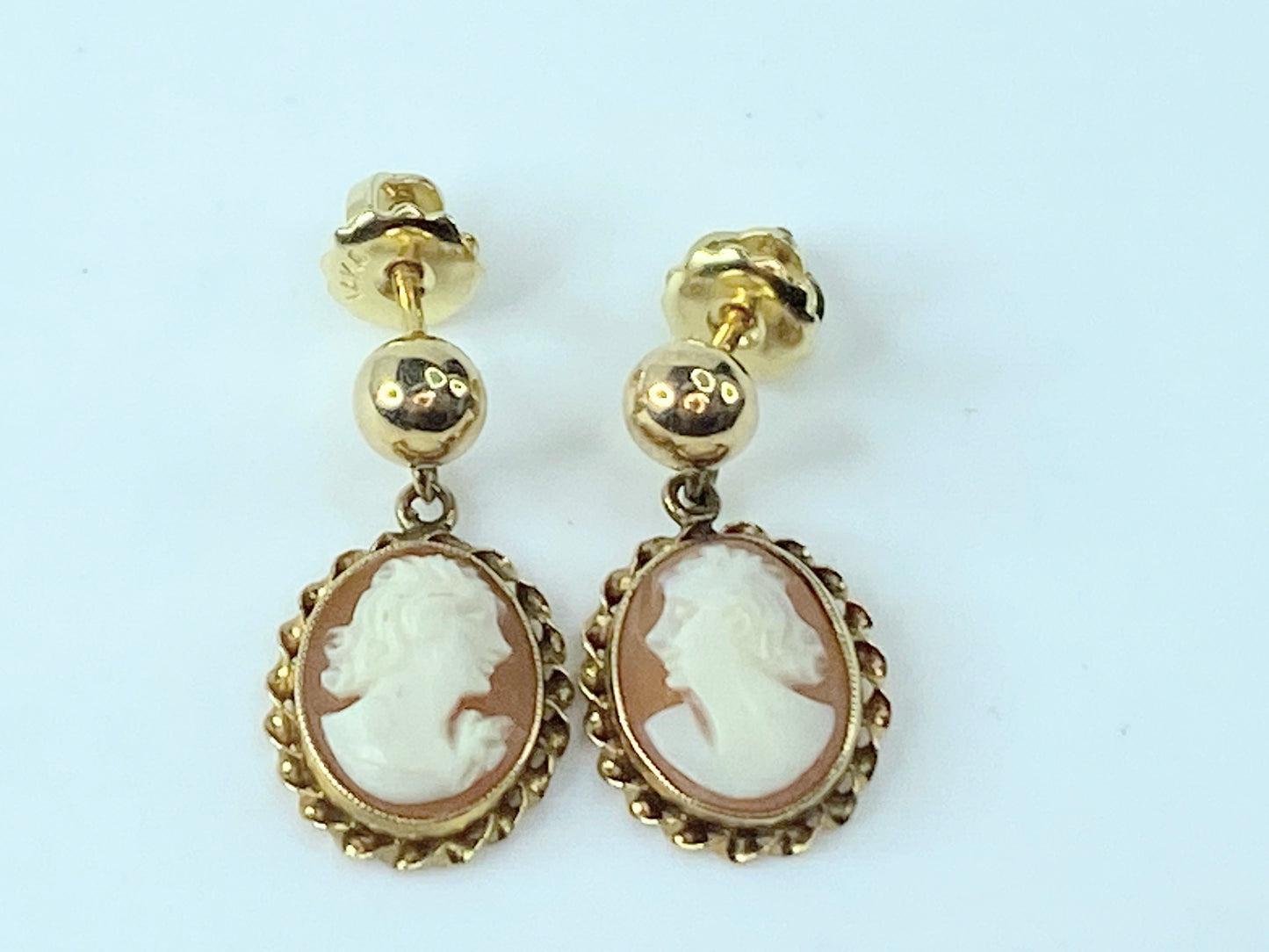 Art Deco 14 karat Cameo gold bead dangle threat post earrings