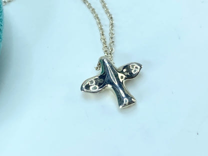 Tiffany & Co. Elsa Peretti Small Dove Bird Pendant Necklace JR9315