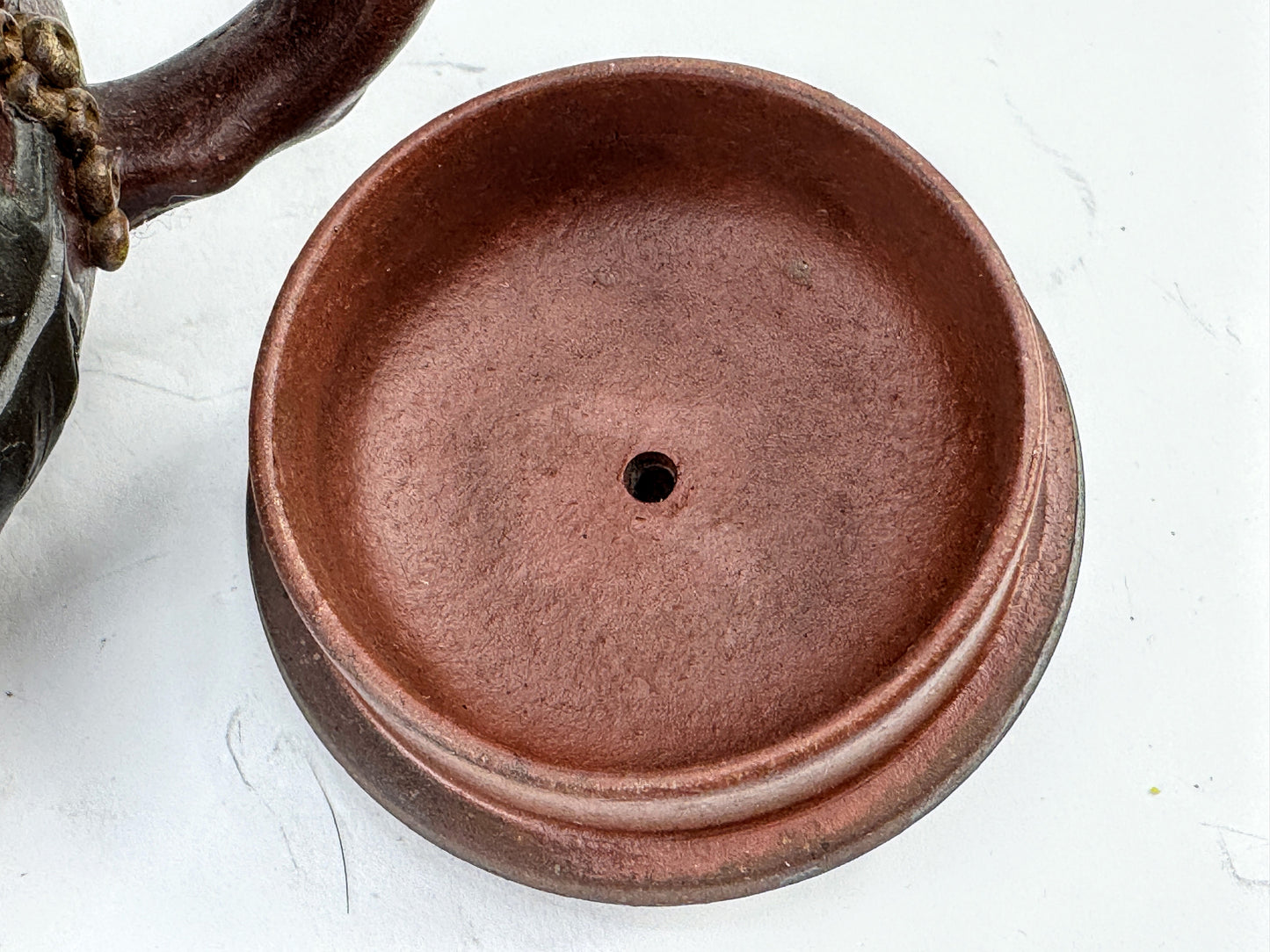 Vintage Classic Yixing Zisha 宜興紫砂 Squirrel and Grapevine Clay Teapot w/org box A1027
