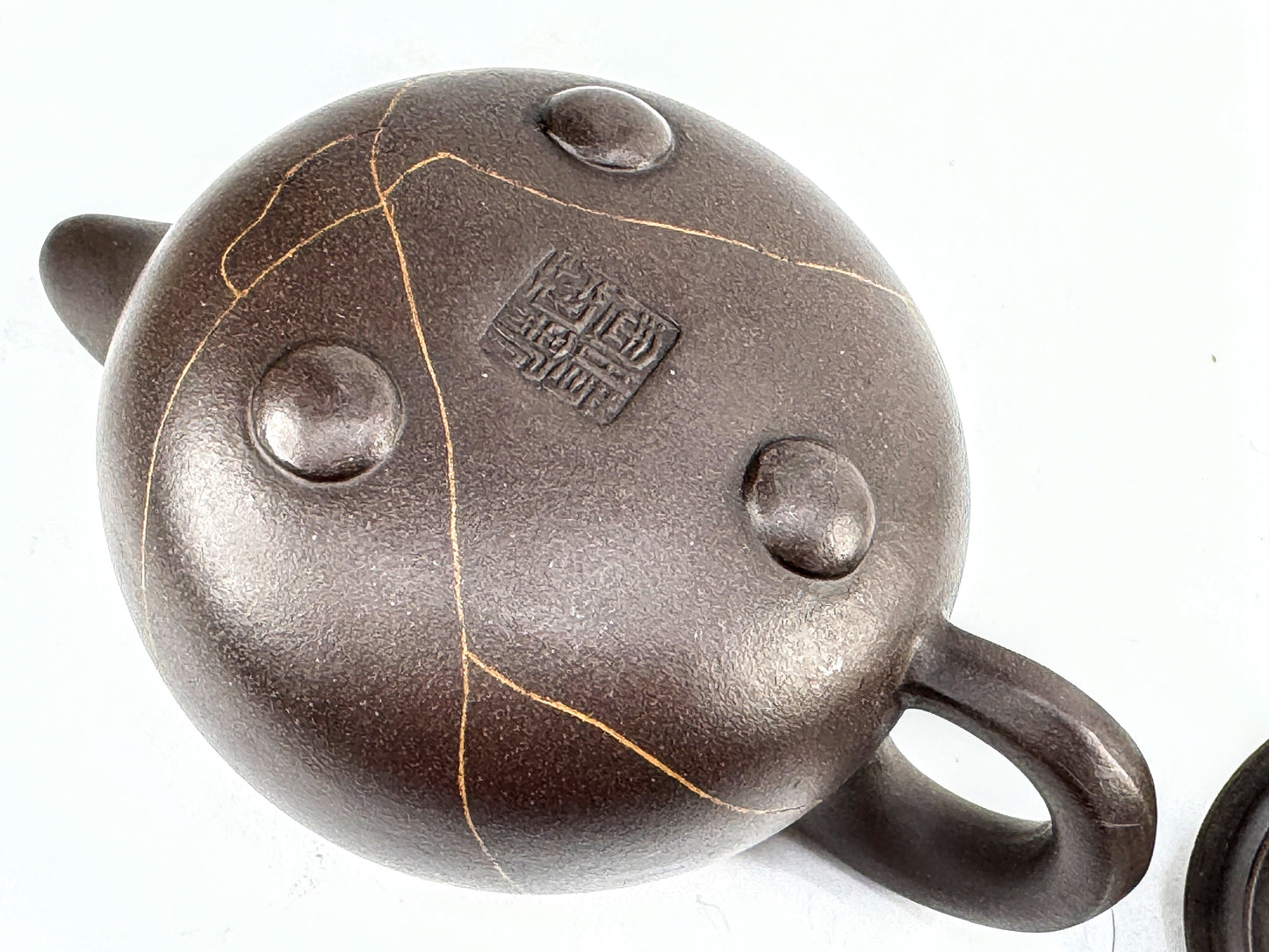 Vintage 1970s Handmade Yixing Zisha Gold Gilt Incised Scholar Teapot A1017