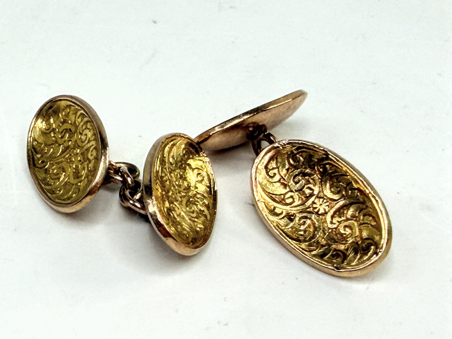 Antique 10K Gold Oval Engine Turn Engraved Fine Jewelry SS330