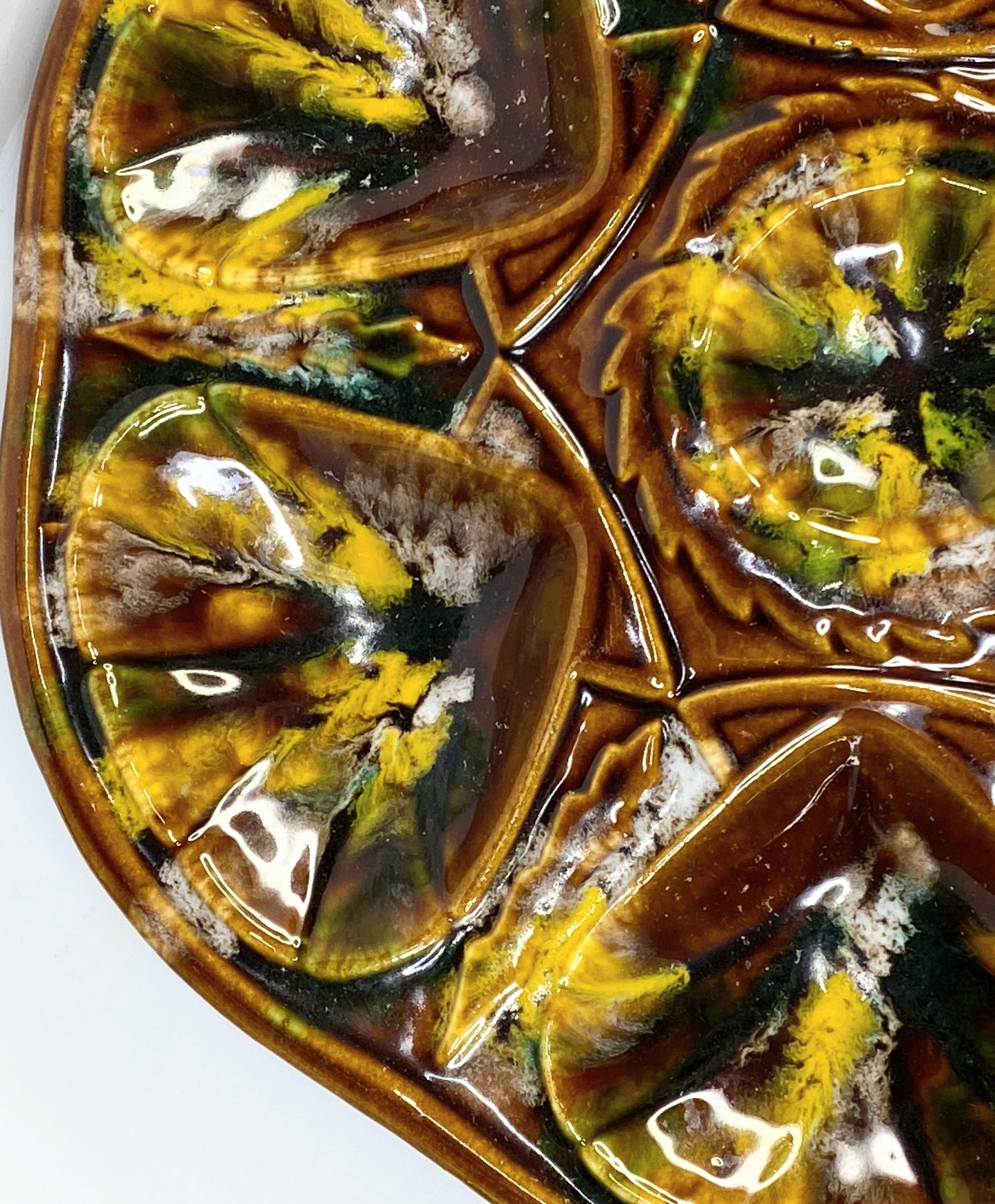 French Hand Painted Faience Oyster Plate St Jean de Bretagne near Quimper A526