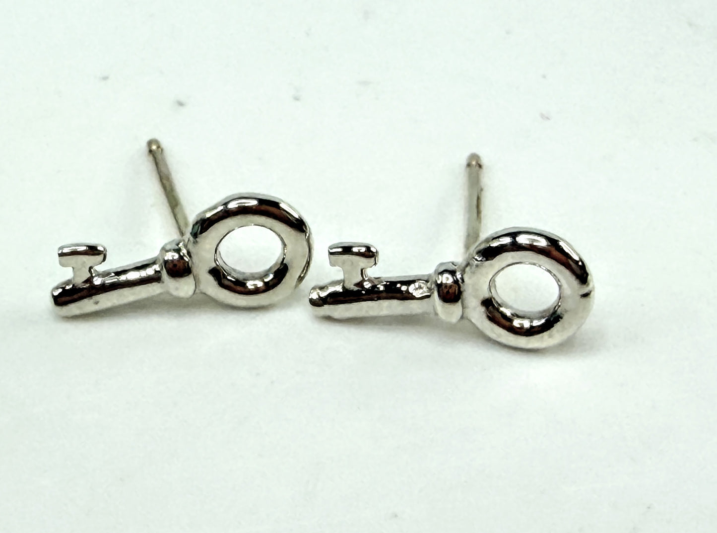Vintage Tiffany & Co. Sterling Silver Key Stud Earrings 10.7mm JR1544