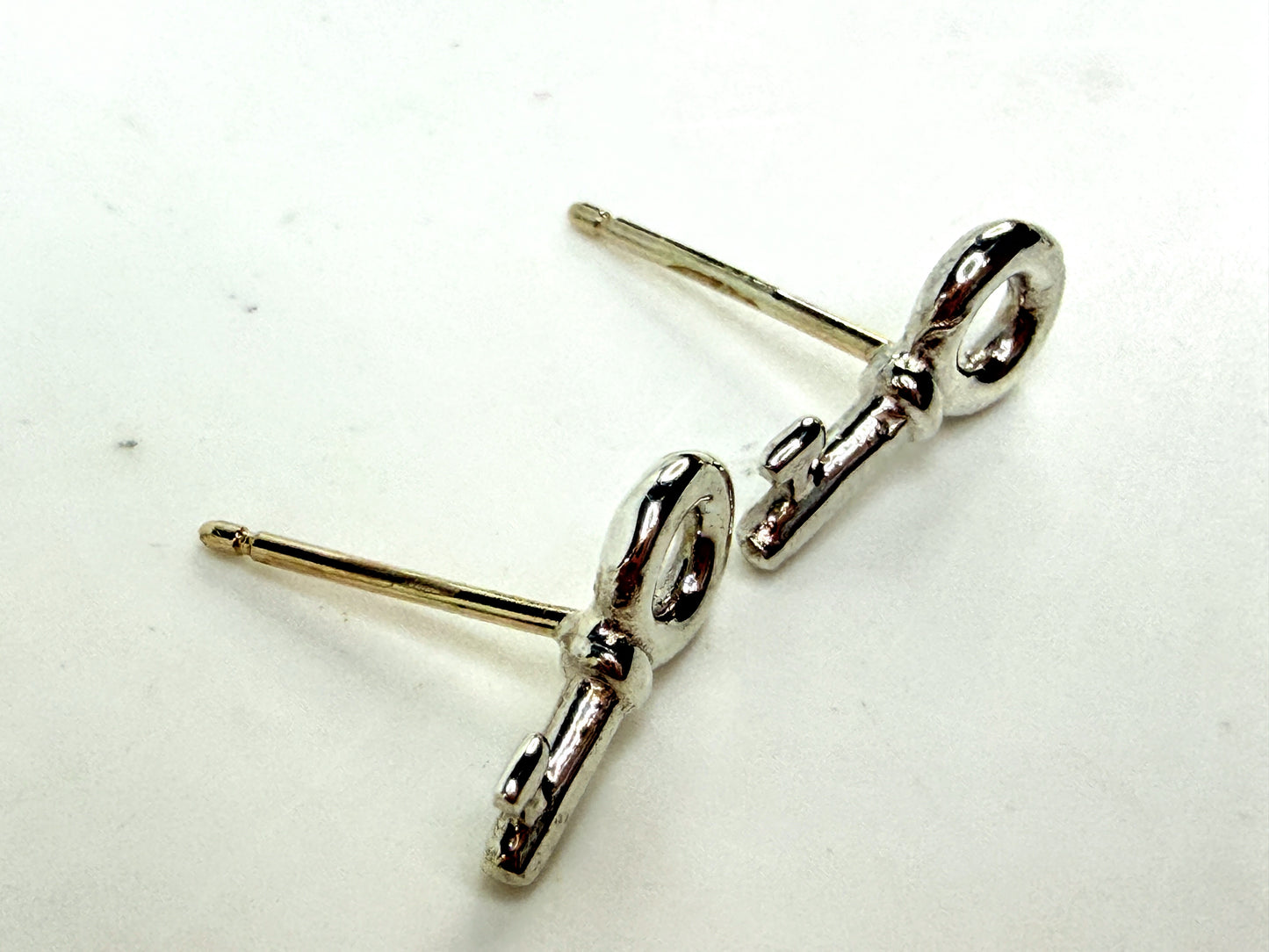 Vintage Tiffany & Co. Sterling Silver Key Stud Earrings 10.7mm JR1544