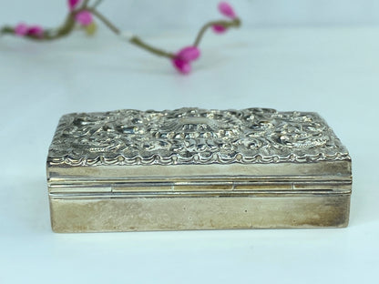 Antique Art Nouveau sterling Silver Postage Stamp Box Flowers chiseled 42g SS99