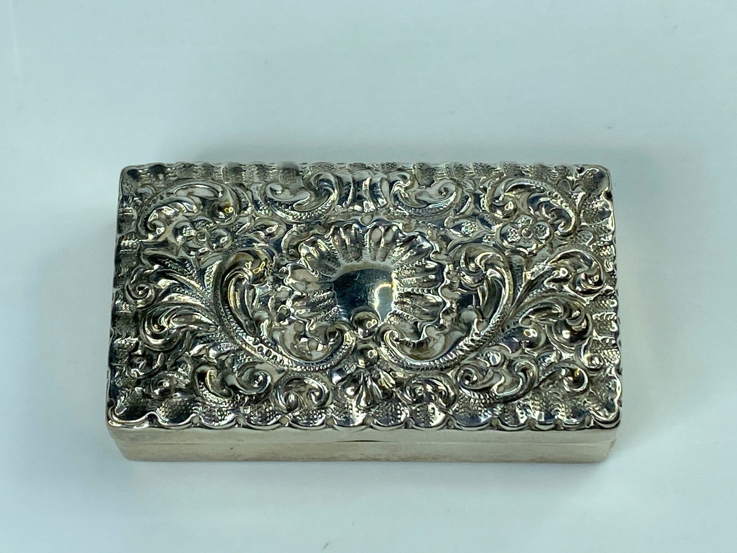 Antique Art Nouveau sterling Silver Postage Stamp Box Flowers chiseled 42g SS99