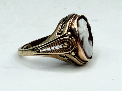 Vintage 10K Gold Shell Cameo Ring Filigree Setting Size 7 JR1547