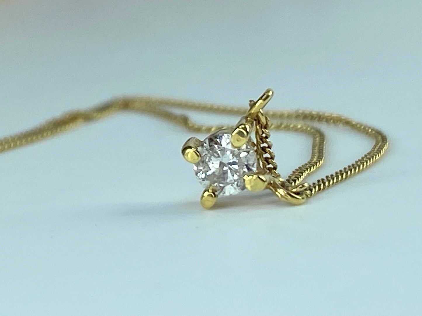 18K yellow gold 0.25ct round brilliant Solitaire Diamond cable necklace JR9874