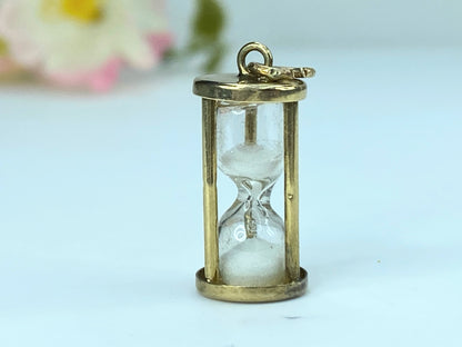 Sand Clock Charm - 14 Karat Gold - 1960's Vintage Hourglass Pendant JR9279