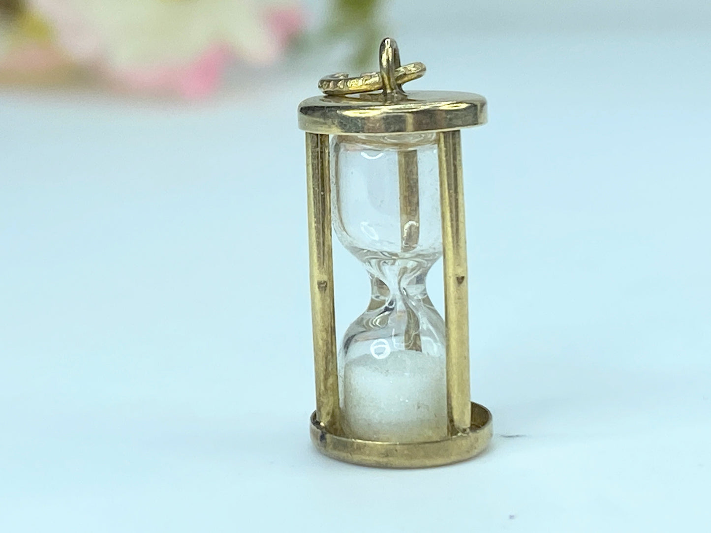 Sand Clock Charm - 14 Karat Gold - 1960's Vintage Hourglass Pendant JR9279