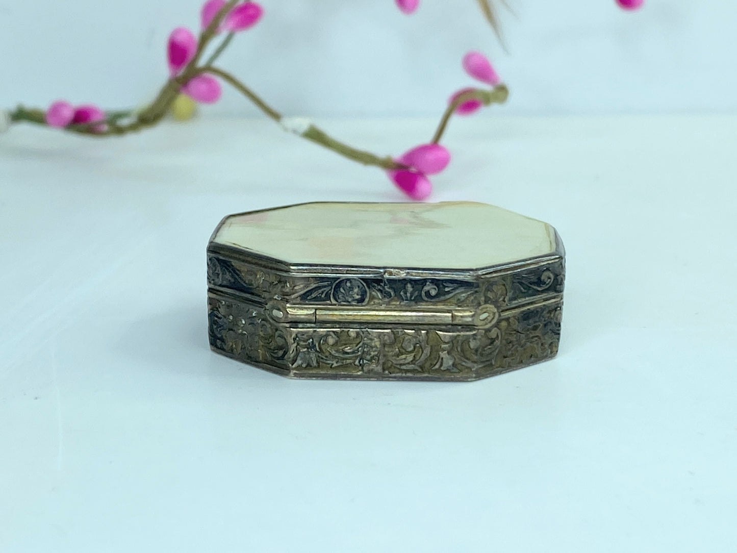 Antique sterling 925 octagon pill trinket box 1.5 x 1.25" 13.2g SS110